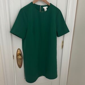 Elegant Green Dress - M